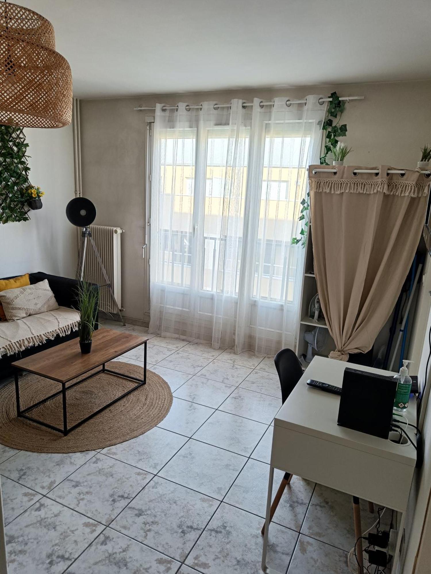Couturier Lovely Appartement Proche Centre Ville Reims Eksteriør bilde